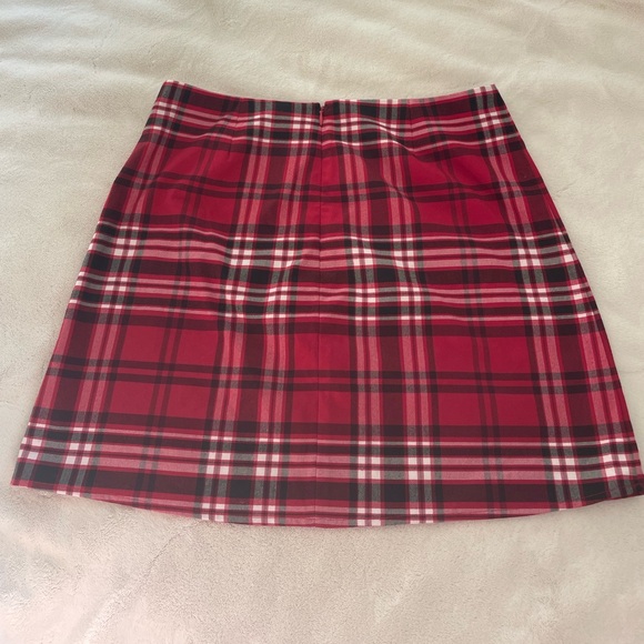 Red plaid mini pencil skirt size large - Picture 2 of 3